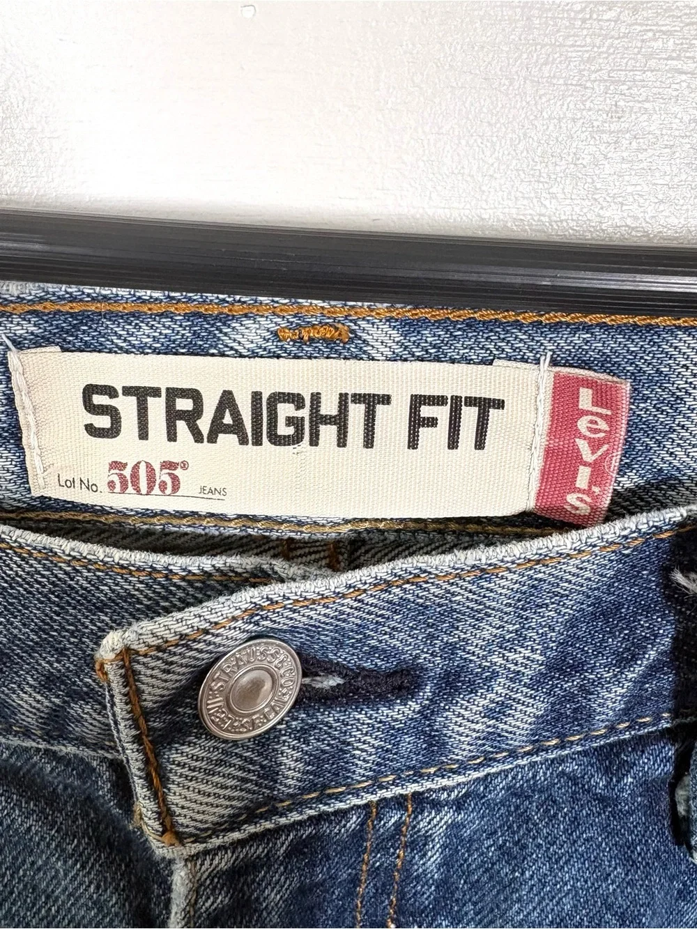 Levis 505 Straight Fit Jeans Mens 30x30 Distressed Raw Hem Medium Wash